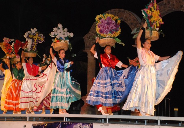 Festeja-el-Ballet-Folclórico-Xiutla-21-años-de-promover-la-cultura-