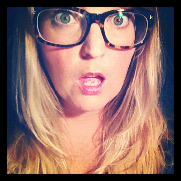 cara-sorpresa-hipster-gafapasta