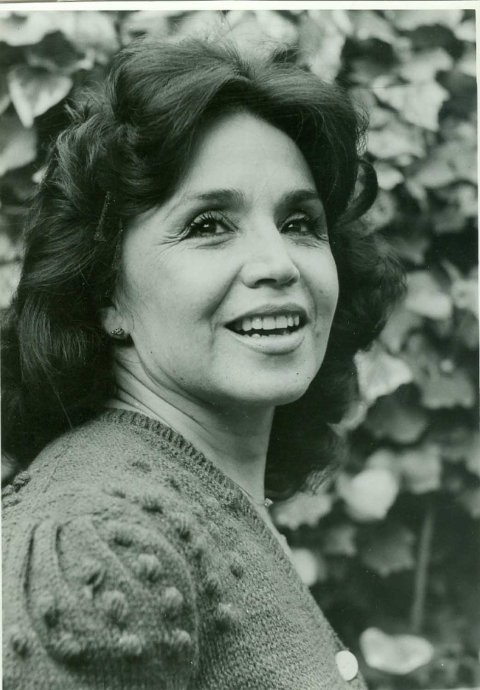 De letras y maullidos: Alta costura - Beatriz Espejo (cuento)