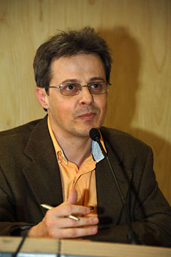 Vicente Haya, autor de Aware.